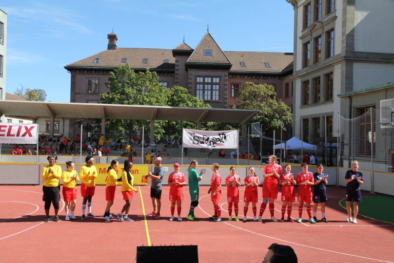 Strassenfussball