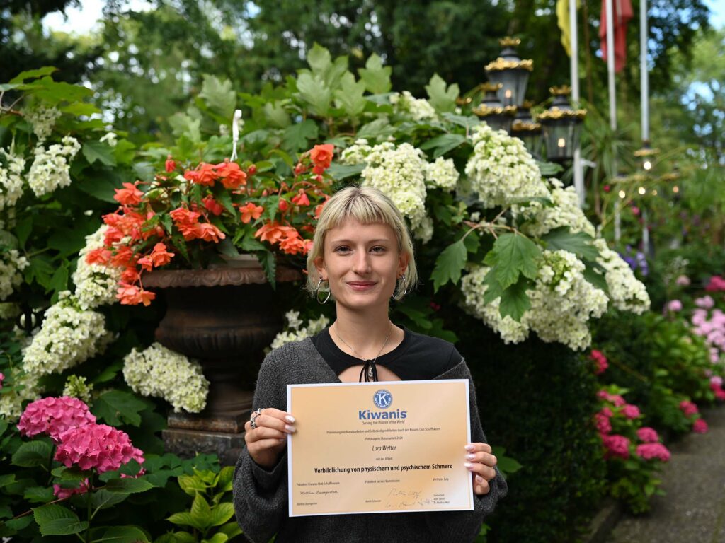 Lara Wetter Kiwanis Preis des Kiwanis Clubes Schaffhausen für ihre Abschlussarbeit