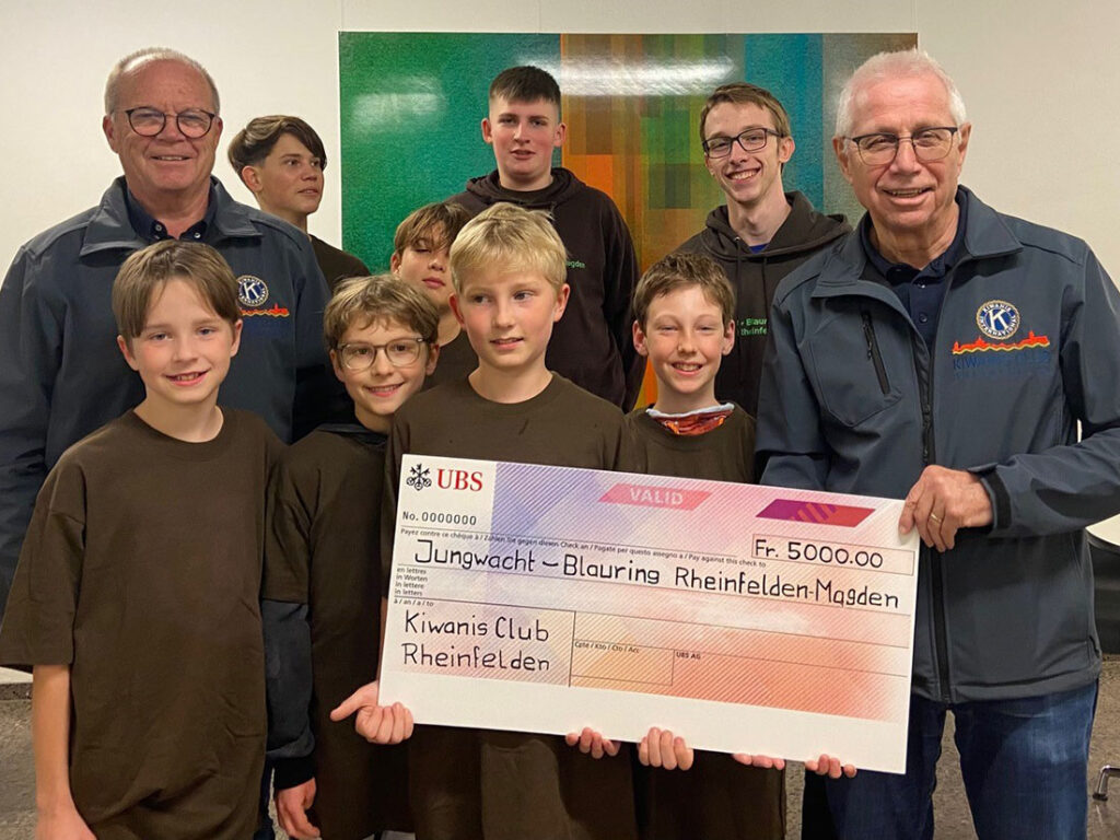 Kiwanis Club Rheinfelden 5000 Franken Spendensammlung durch den Verkauf von Bergkäse